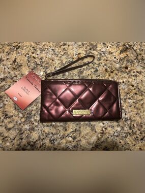 NWT JOY & IMAN Quilted Wristlet Clutch in Metallic Burgundy